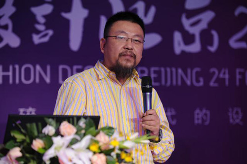 方曉風(fēng)：中國(guó)設(shè)計(jì)師應(yīng)因地制宜勇于創(chuàng)新